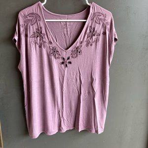 AMERICAN EAGLE V neck cute casual top